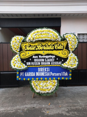 Papan Bunga Duka di Pekan Labuhan