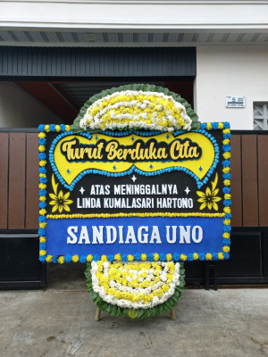 Papan Bunga Duka di Pekan Labuhan