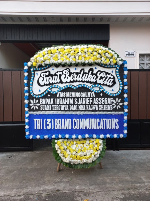 Papan Bunga Duka di Pekan Labuhan